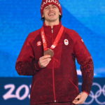 Πεκίνο 2022: Μαρκ ΜακΜόρις – Από το σχεδόν θανατηφόρο ατύχημα στο χιόνι, στο Ολυμπιακό Μετάλλιο [ΒΙΝΤΕΟ]