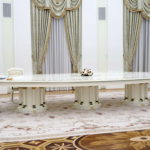 Συνάντηση Πούτιν-Μακρόν: Σημάδια σύγκλισης στην ουκρανική κρίση