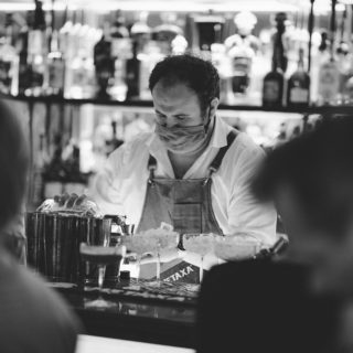 Ποιο είναι το κοκτέιλ που πρέπει να φτιάχνει καλά κάθε bartender;