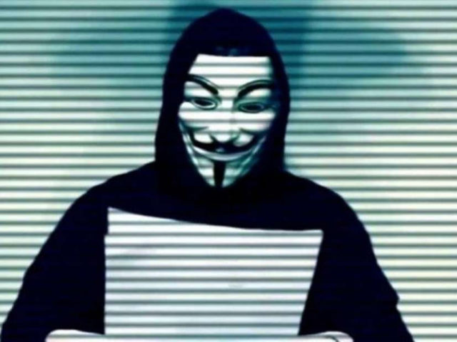 Οι Anonymous κήρυξαν «κυβερνοπόλεμο» στη Ρωσία μετά την εισβολή στην Ουκρανία