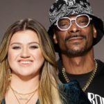 Snoop Dogg και Kelly Clarkson θα είναι οι παρουσιαστές του πρώτου Αμερικανικού Διαγωνισμού Τραγουδιού
