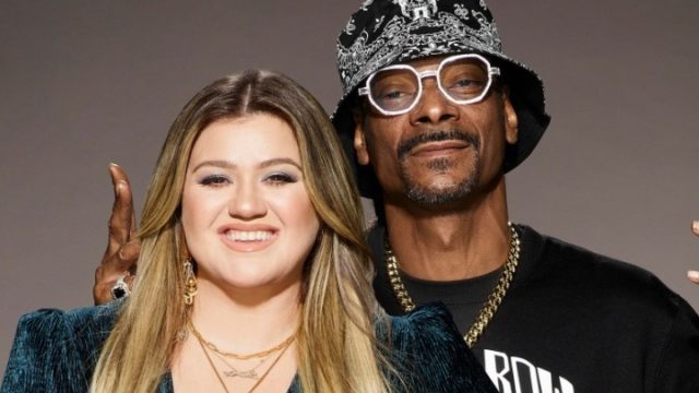 Snoop Dogg και Kelly Clarkson θα είναι οι παρουσιαστές του πρώτου Αμερικανικού Διαγωνισμού Τραγουδιού