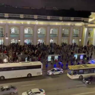 Στη Ρωσία έγιναν αντιπολεμικές διαμαρτυρίες και συνελήφθησαν 1.800 άτομα