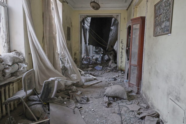 Πόλεμος στην Ουκρανία: Εκκενώνεται το Γενικό Προξενείο της Μαριούπολης