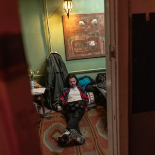 Στο Κίεβο, η τέχνη γίνεται καταφύγιο από την θλίψη