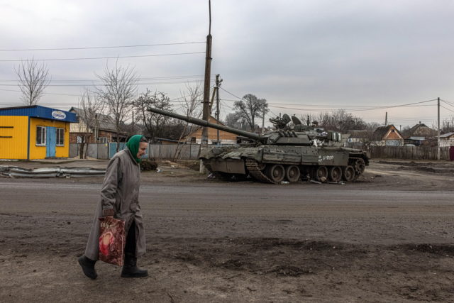 Ουκρανία: Ο Ερυθρός Σταυρός δηλώνει έτοιμος να «διευθύνει» τις επιχειρήσεις απομάκρυνσης αμάχων από την Μαριούπολη