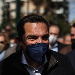 Τσίπρας: «Πολιτική επιλογή Μητσοτάκη να μην συγκρουστεί με τα συμφέροντα»