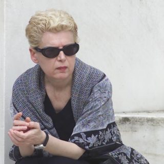 Η Έλενα Ακρίτα και ο γιος της απαντούν με μήνυση κατά των συκοφαντικών δημοσιευμάτων