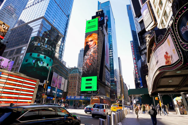 Η Ελεωνόρα Ζουγανέλη, εμφανίστηκε σε billboard στη φημισμένη Times Square της Νέας Υόρκης