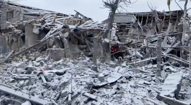 Πόλεμος στην Ουκρανία: Άμαχοι και παιδιά νεκροί από τους βομβαρδισμούς στην πόλη Σούμι