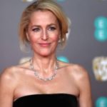 Η Τζίλιαν Άντερσον υπέγραψε συμφωνία με το Netflix