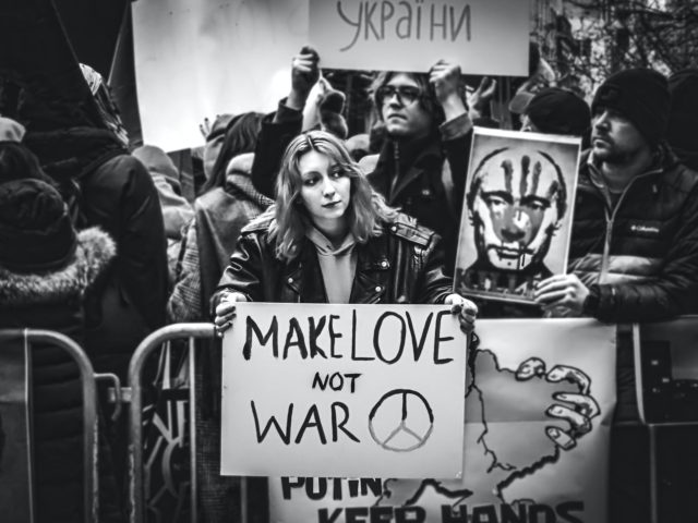 Ένωση Τραγουδιστών Ελλάδας: Όχι στον πόλεμο, ναι στην ειρήνη