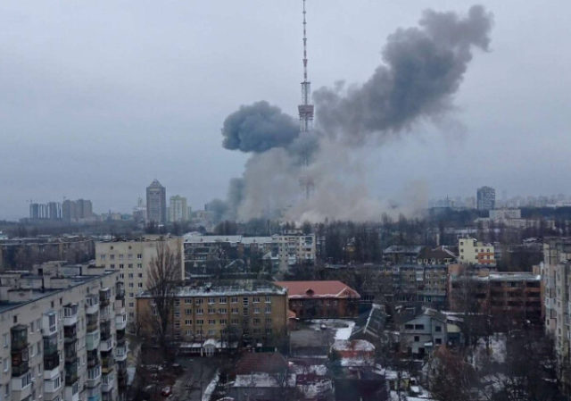 Πόλεμος στην Ουκρανία: Ξεκίνησαν οι βομβαρδισμοί στο Κίεβο