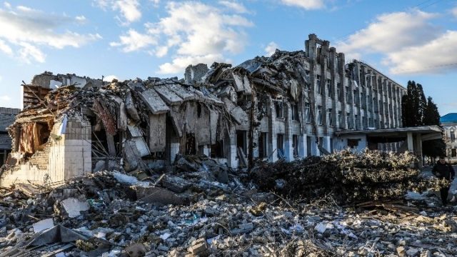 Πόλεμος στην Ουκρανία: Σειρήνες συναγερμού για αεροπορική επιδρομή – «Αναζητήστε καταφύγια»