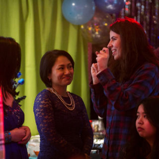 Αρασέλη Λαιμού: «Τα κορίτσια της ιστορίας μου έχουν ένα καλά κρυμμένο μυστικό»