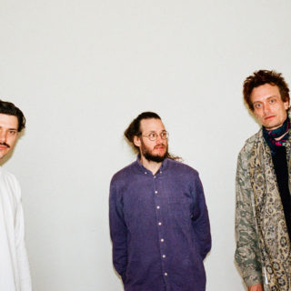 Efterklang: «Οι Σκανδιναβοί βγάζουν καλή μουσική γιατί τα παιδιά εκεί ξέρουν ότι η μουσική είναι επιλογή για να βιοποριστείς»