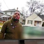 Τη δίωξη του αστυνομικού που σκότωσε τον νεαρό Αφροαμερικανό ζητούν οι γονείς του