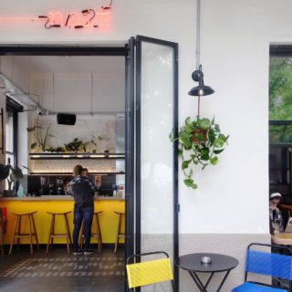 Νέος Κόσμος: 5 μαγαζιά για τα οποία αξίζει να πάρεις το τραμ