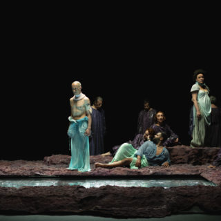 Πρώτες εικόνες από το Hello to Emptiness στην Εναλλακτική Σκηνή της ΕΛΣ