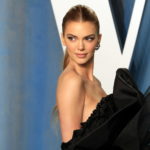 Viral έγινε η αποτυχημένη προσπάθεια της Κένταλ Τζένερ να κόψει ένα αγγούρι [ΒΙΝΤΕΟ]