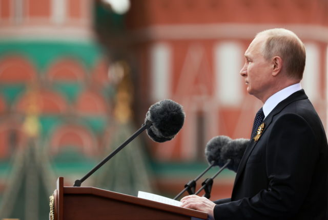 Πούτιν: «Η Δύση ετοιμαζόταν να εισβάλει στη γη μας»
