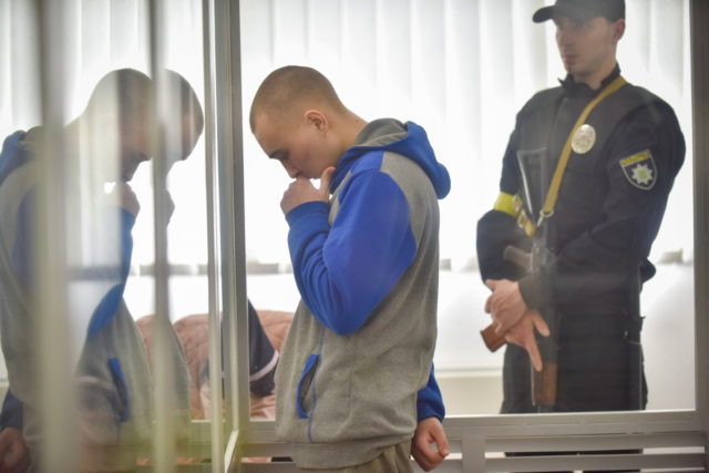 Σε ισόβια κάθειρξη καταδικάστηκε ο Ρώσος στρατιώτης που δικαζόταν για φόνο αμάχου