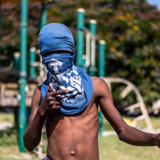 Δρόμοι άδειοι από παιδιά στην Αϊτή