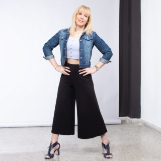 Κάθριν Ράιλι: Η τρανς εκπαιδευτικός vιώθει ότι της «έκλεψαν» τη δυνατότητα να κάνει coming out με τους δικούς της όρους