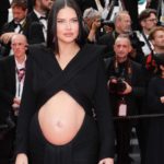 Αντριάνα Λίμα: Έδειξε την φουσκωμένη κοιλιά της στις Κάννες και ευχαρίστησε την Ριάνα