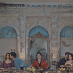 Παραιτήθηκε ο σκηνοθέτης του «Σασμού» μετά τη μήνυση για βιασμό από νεαρή ηθοποιό