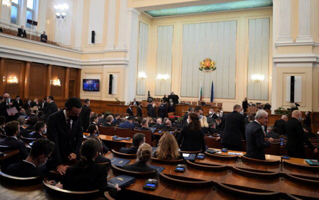 H Boυλγαρία ψήφισε για την άρση του βέτο στην έναρξη των ενταξιακών διαπραγματεύσεων ΕΕ-Βόρειας Μακεδονίας