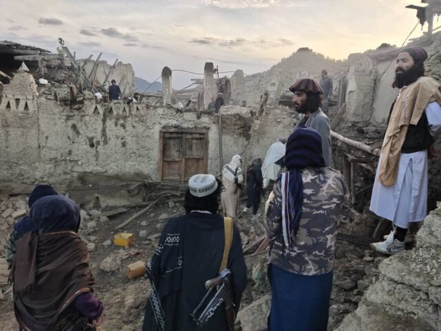 Εκατοντάδες νεκροί από τον ισχυρό σεισμό που έπληξε χθες το Αφγανιστάν