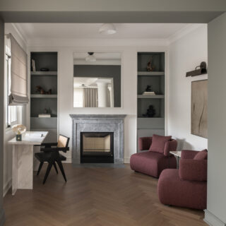 Δύο διαμερίσματα των 60s ενώνονται σε ένα και αποκτούν ξεχωριστό σκανδιναβικό στυλ