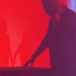 Παρωδία στα βραβεία MAD – O Dj Valentino παίζει μουσική με «αόρατη» κονσόλα [BINTEO]