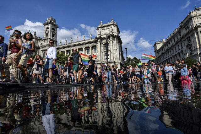 Η Ευρωπαϊκή Επιτροπή παραπέμπει την Ουγγαρία στο Δικαστήριο της ΕΕ, λόγω παραβίασης των ΛΟΑΤΚΙ δικαιωμάτων