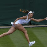 Wimbledon: Ανάγκασαν την Μπουζαρνέσκου να αλλάξει εσώρουχο πριν τον αγώνα