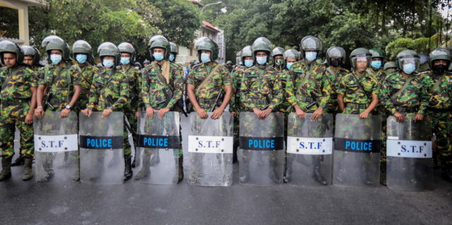Σρι Λάνκα: Στρατός και αστυνομία διέλυσαν τον μεγαλύτερο καταυλισμό διαδηλωτών