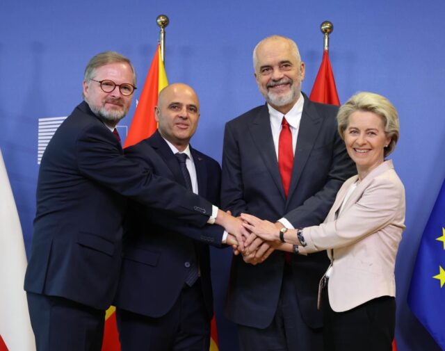 Ξεκίνησαν οι ενταξιακές διαπραγματεύσεις της ΕΕ με Αλβανία και Βόρεια Μακεδονία