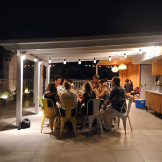 Ένα βράδυ με τις Πευκοβελόνες, το καλύτερο book club του γνωστού σύμπαντος