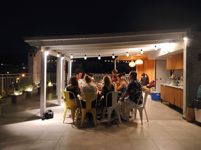 Ένα βράδυ με τις Πευκοβελόνες, το καλύτερο book club του γνωστού σύμπαντος