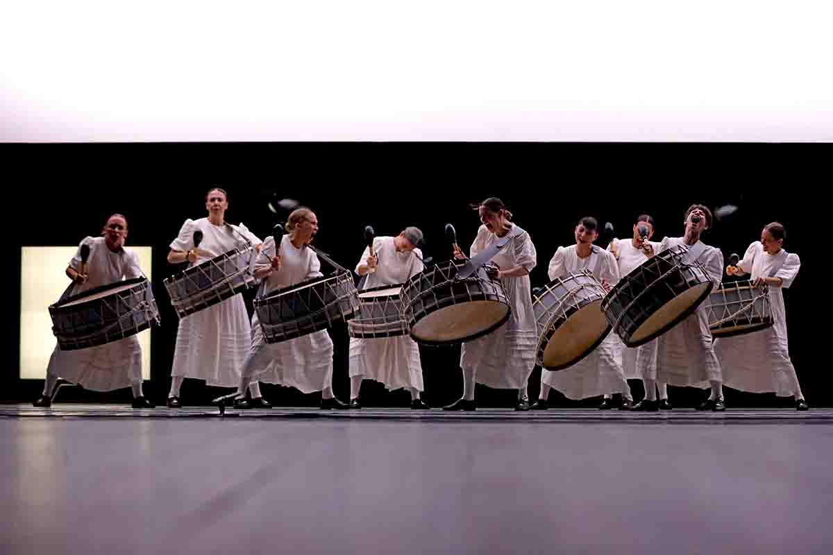 Από την παράσταση La Sonoma της καταλανικής ομάδας-φαινόμενο Veronal.