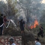 Φωτιά Πεντέλη: Η περίμετρος της πυρκαγιάς – «Ταξίδεψε» τουλάχιστον 400 χιλιόμετρα o καπνός