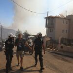 Πολίτης ξεσπά για τις πυρκαγιές: «Πιο πολλοί οι δημοσιογράφοι και οι μπάτσoι από τους πυροσβέστες» [ΒΙΝΤΕΟ]