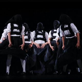 Χορεύοντας για τη γυναίκα και την Επανάσταση