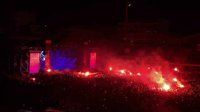 Περισσότεροι από 20.000 θεατές αποθέωσαν τον Λεξ στη συναυλία του στη Νέα Σμύρνη [ΒΙΝΤΕΟ]