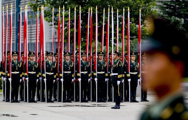 Κινεζικά στρατεύματα στη Ρωσία για κοινά στρατιωτικά γυμνάσια