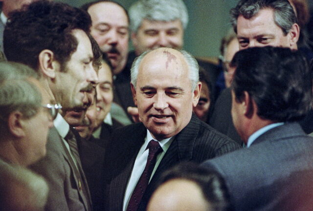 Μιχαήλ Γκορμπατσόφ: Πέθανε ο τελευταίος μεγάλος της Σοβιετικής Ένωσης