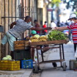Η Κούβα θα αρχίσει να πουλά δολάρια στους πολίτες της