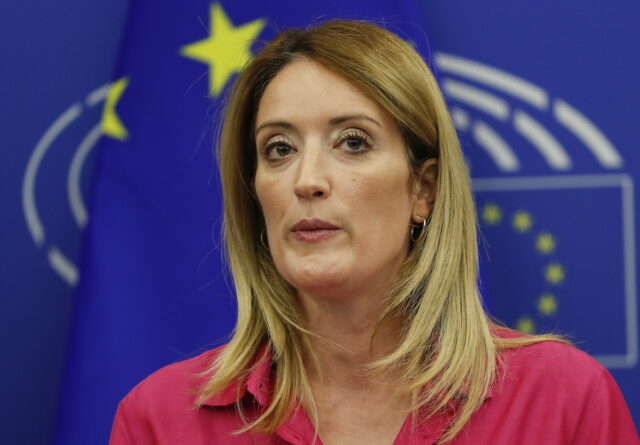 Politico: «Απαράδεκτες και αδικαιολόγητες οι υποκλοπές ευρωβουλευτών» από την πρόεδρο Ευρωβουλής