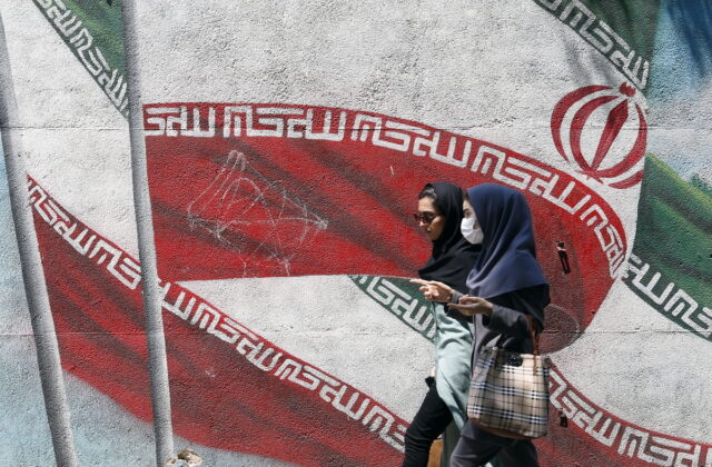 Πυρηνικό πρόγραμμα Ιράν: Η Τεχεράνη απέσυρε βασικά της αιτήματα – «Εκκρεμή θέματα» βλέπει η Ουάσιγκτον